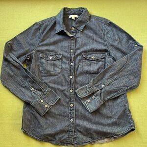 Like new Women’s J Crew denim long sleeve bottom down Size 10